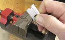 Putting a burr on a razor